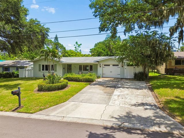 1207 KAPOK CIRCLE, Clearwater, FL 33759