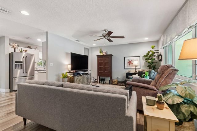 1207 KAPOK CIRCLE, Clearwater, FL 33759