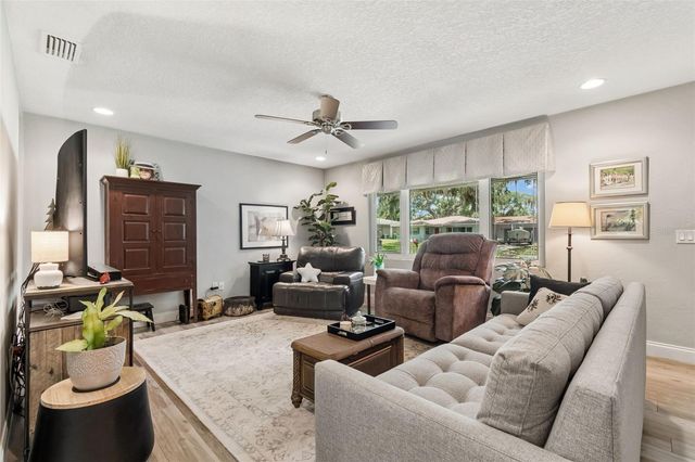 1207 KAPOK CIRCLE, Clearwater, FL 33759