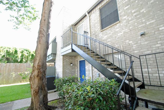 9797 Leawood Boulevard 302, Houston, TX 77099