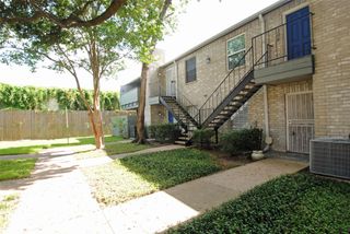 9797 Leawood Boulevard 302, Houston, TX 77099