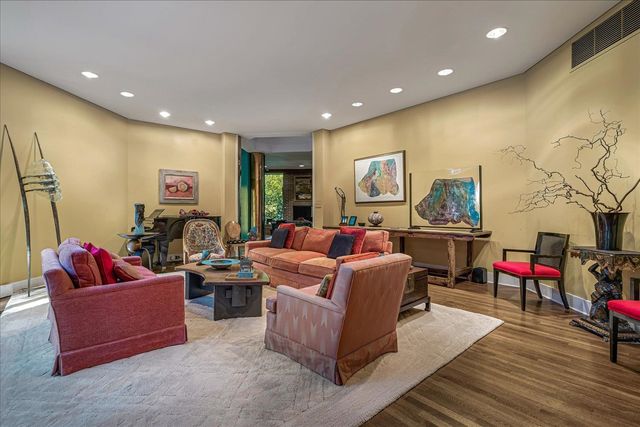 311 E CHERRY CIR, Memphis, TN 38117