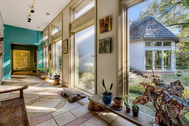 311 E CHERRY CIR, Memphis, TN 38117