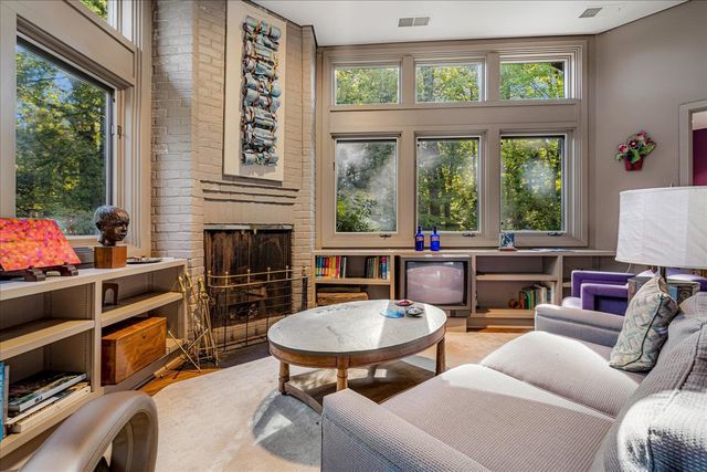 311 E CHERRY CIR, Memphis, TN 38117