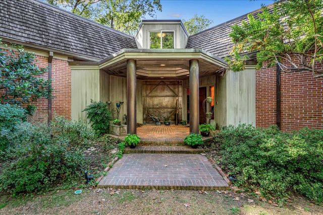 311 E CHERRY CIR, Memphis, TN 38117