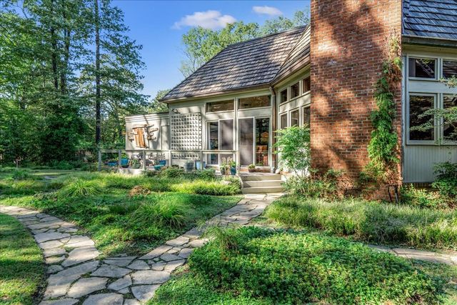 311 E CHERRY CIR, Memphis, TN 38117