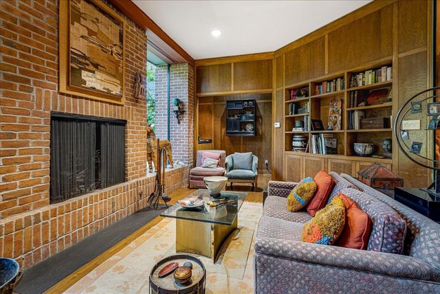 311 E CHERRY CIR, Memphis, TN 38117