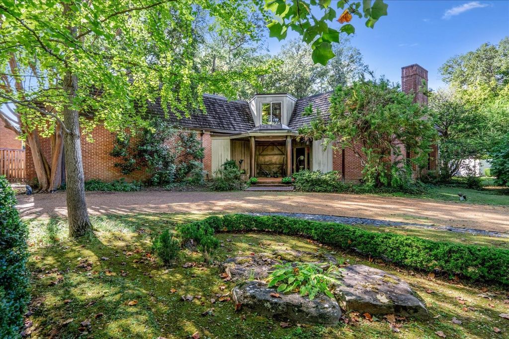 311 E CHERRY CIR, Memphis, TN 38117