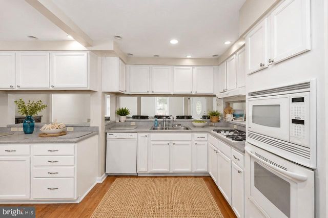 315 LAWRENCE LN, Colonial Beach, VA 22443