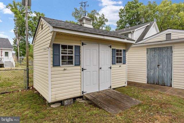 315 LAWRENCE LN, Colonial Beach, VA 22443