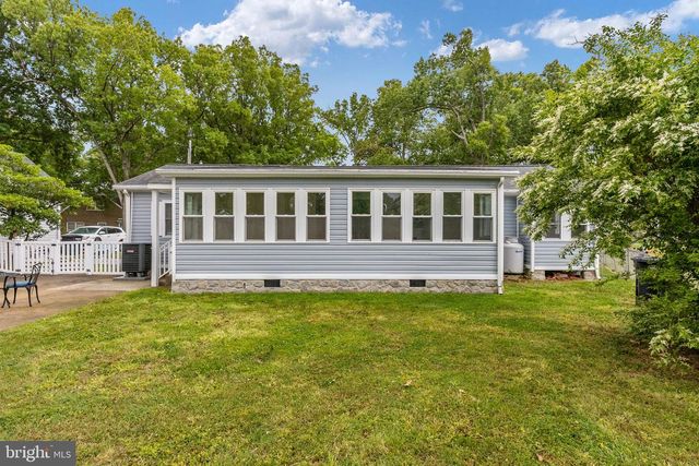 315 LAWRENCE LN, Colonial Beach, VA 22443