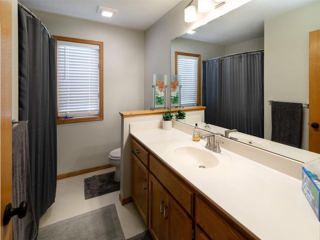 16265 Kenworth Court, Lakeville, MN 55044