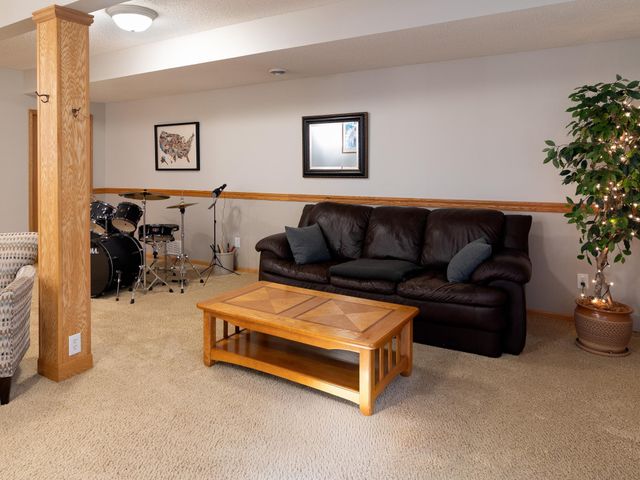 16265 Kenworth Court, Lakeville, MN 55044