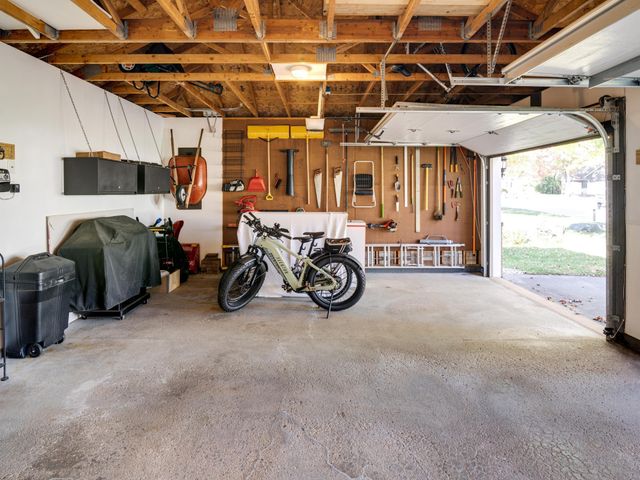 16265 Kenworth Court, Lakeville, MN 55044