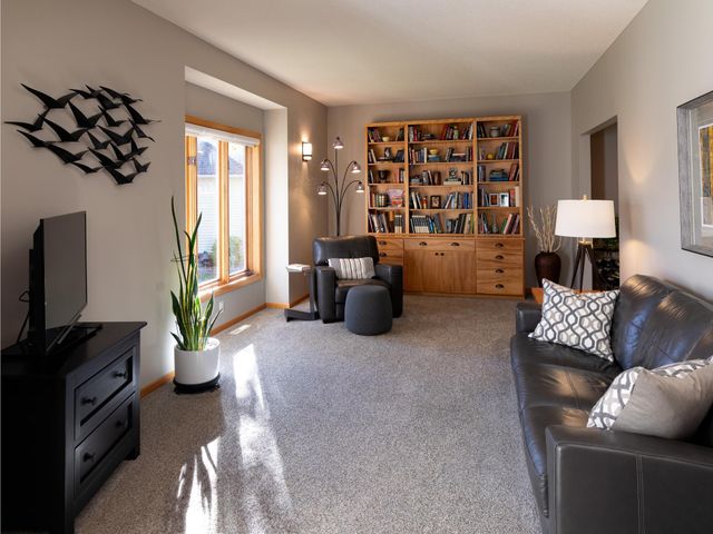 16265 Kenworth Court, Lakeville, MN 55044
