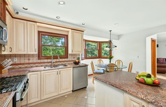 7 Overlook Road, Dobbs Ferry, NY 10522