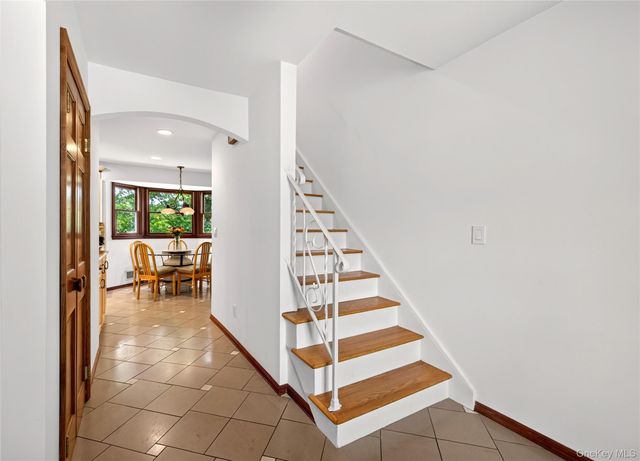 7 Overlook Road, Dobbs Ferry, NY 10522