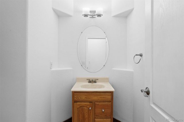 8026 S Yukon Way, Littleton, CO 80128