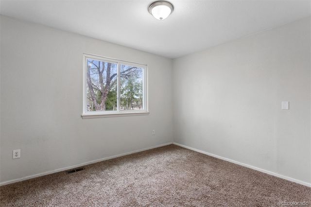 8026 S Yukon Way, Littleton, CO 80128