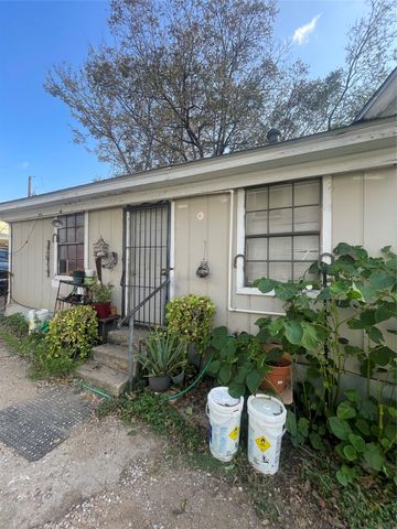 412 Cristler Avenue, Dallas, TX 75223