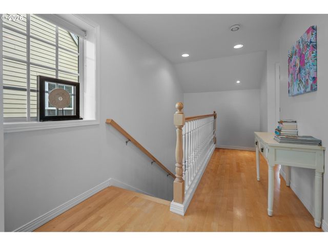2314 Nw EDGEWOOD Pl 38, Portland, OR 97229