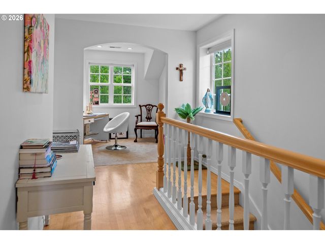 2314 Nw EDGEWOOD Pl 38, Portland, OR 97229