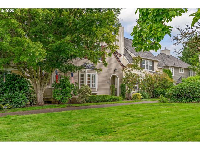 2314 Nw EDGEWOOD Pl 38, Portland, OR 97229