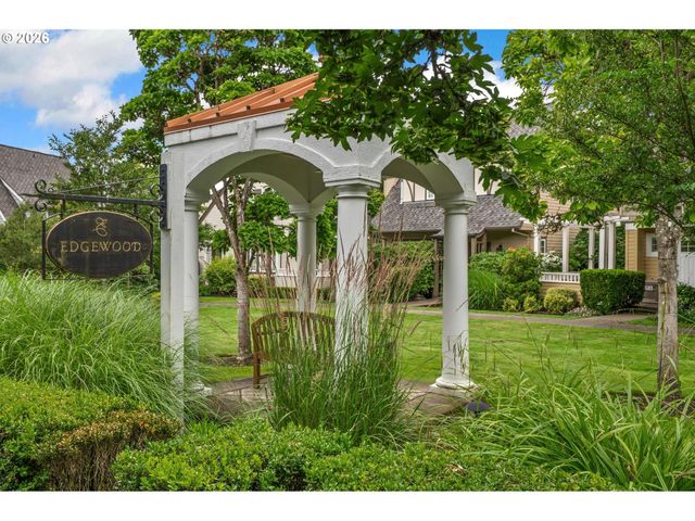 2314 Nw EDGEWOOD Pl 38, Portland, OR 97229