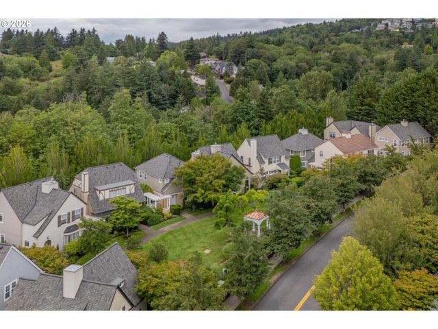 2314 Nw EDGEWOOD Pl 38, Portland, OR 97229