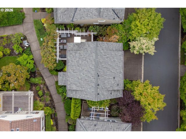 2314 Nw EDGEWOOD Pl 38, Portland, OR 97229