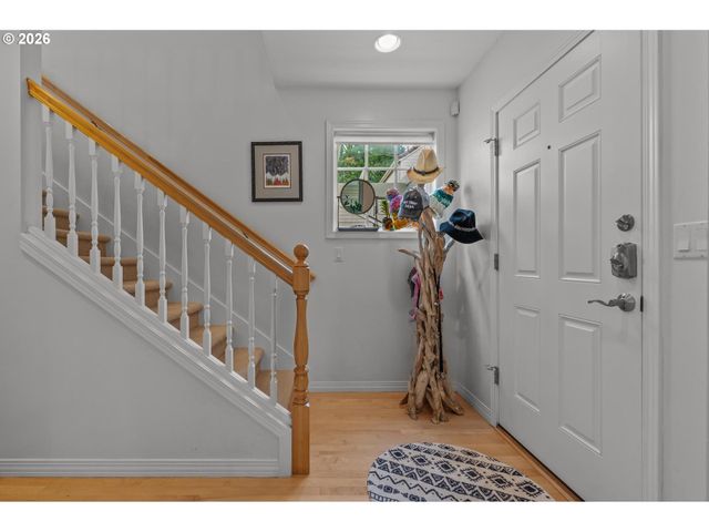 2314 Nw EDGEWOOD Pl 38, Portland, OR 97229