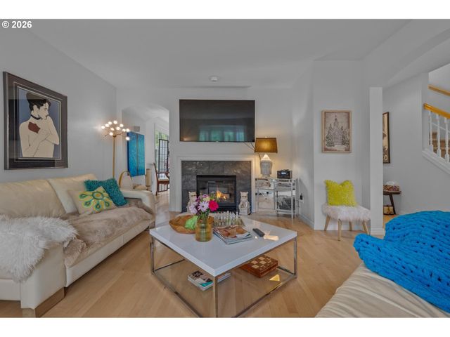 2314 Nw EDGEWOOD Pl 38, Portland, OR 97229