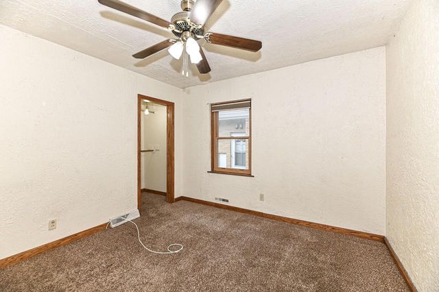 4032 N 92nd STREET, Milwaukee, WI 53222