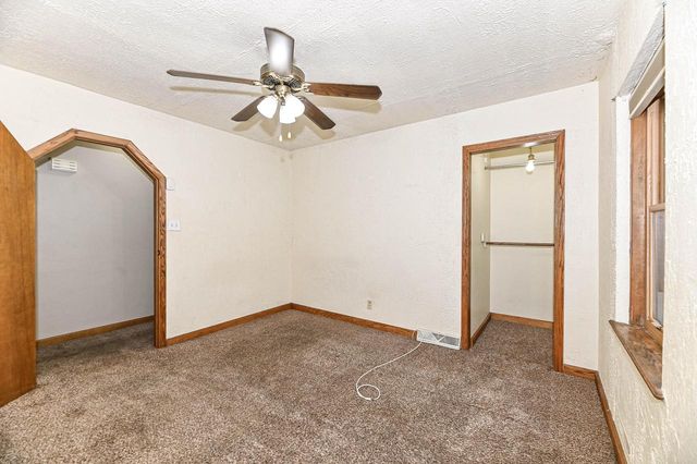 4032 N 92nd STREET, Milwaukee, WI 53222