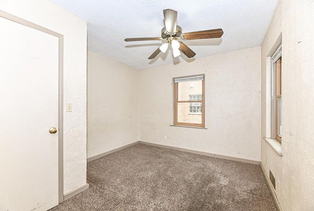 4032 N 92nd STREET, Milwaukee, WI 53222