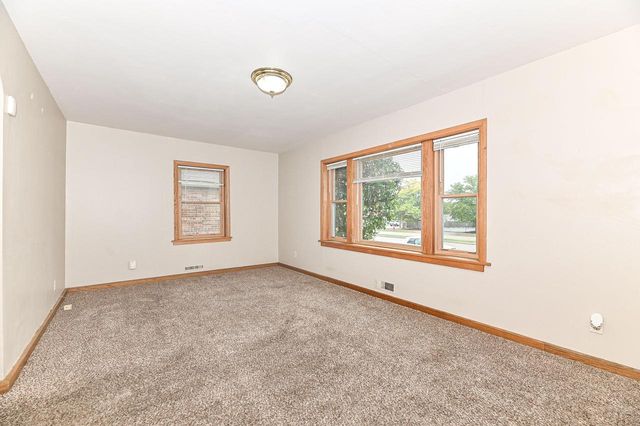 4032 N 92nd STREET, Milwaukee, WI 53222