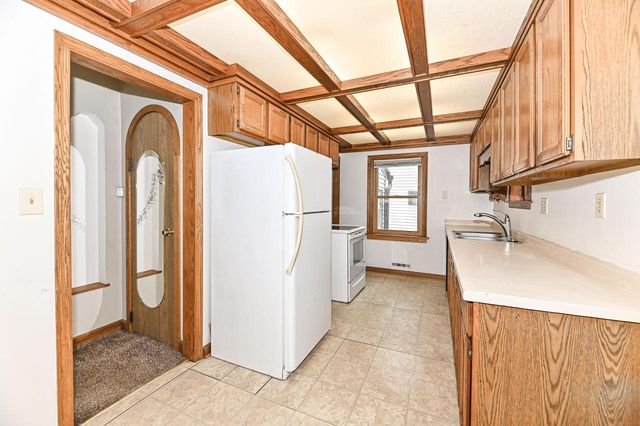 4032 N 92nd STREET, Milwaukee, WI 53222