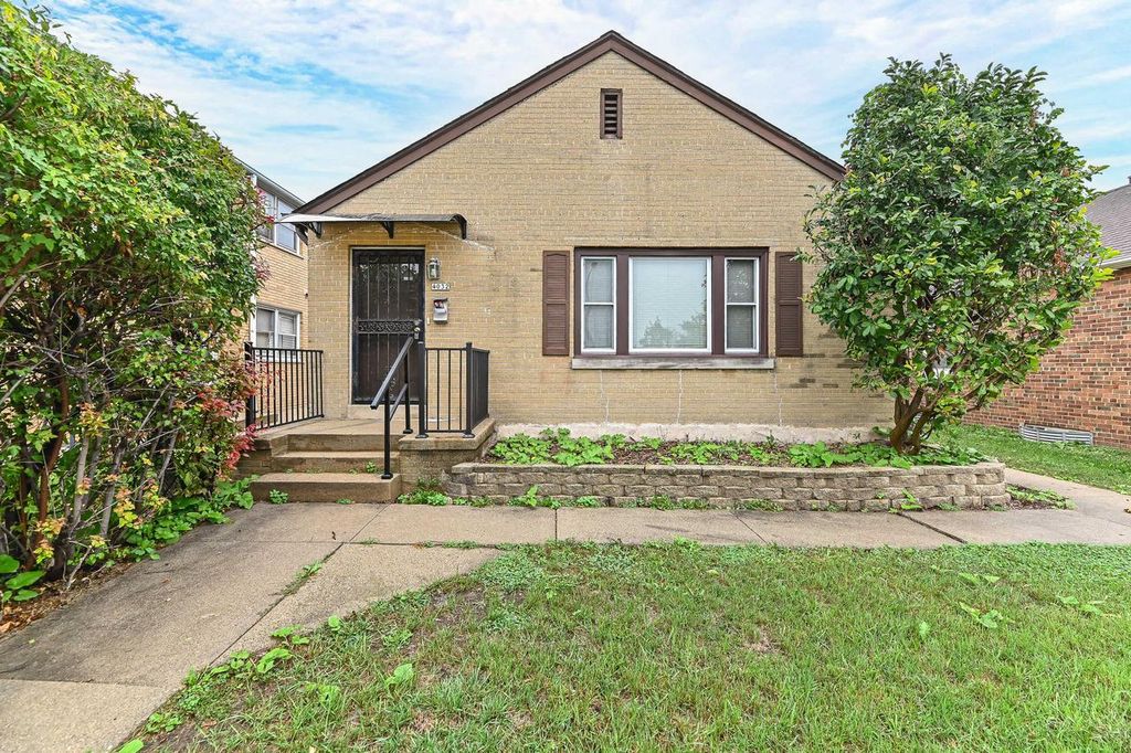 4032 N 92nd STREET, Milwaukee, WI 53222