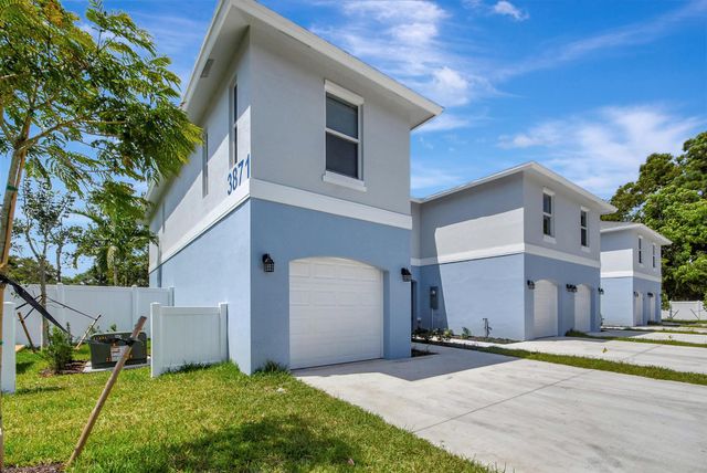 3871 Patio Court 1, Palm Springs, FL 33461