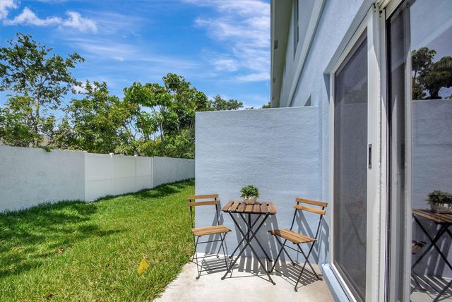 3871 Patio Court 1, Palm Springs, FL 33461