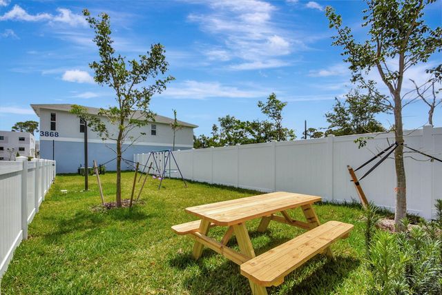 3871 Patio Court 1, Palm Springs, FL 33461