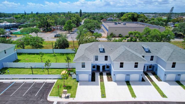 3871 Patio Court 1, Palm Springs, FL 33461