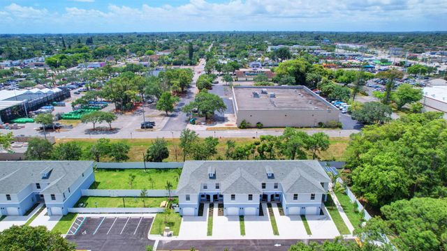 3871 Patio Court 1, Palm Springs, FL 33461