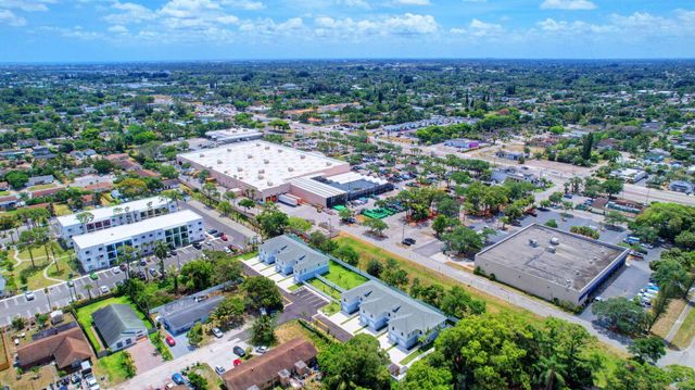 3871 Patio Court 1, Palm Springs, FL 33461
