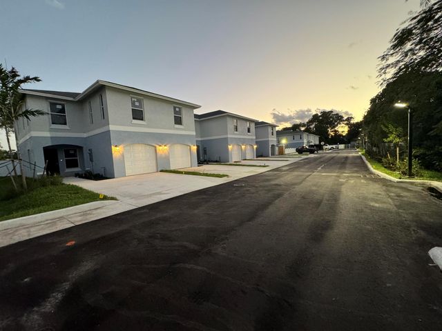 3871 Patio Court 1, Palm Springs, FL 33461