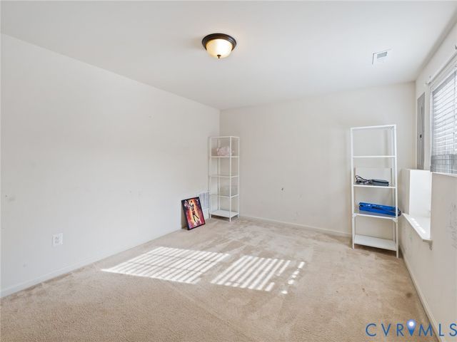 7306 Statesman Blvd, Bowling Green, VA 22546