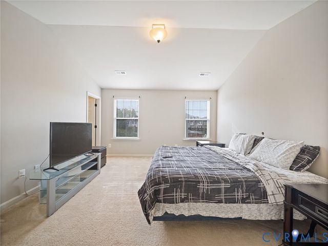 7306 Statesman Blvd, Bowling Green, VA 22546