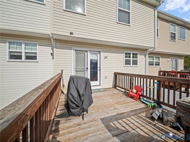 7306 Statesman Blvd, Bowling Green, VA 22546