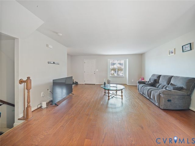 7306 Statesman Blvd, Bowling Green, VA 22546