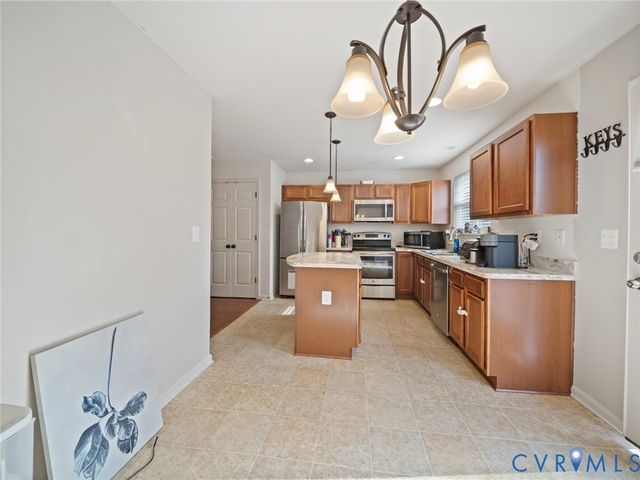 7306 Statesman Blvd, Bowling Green, VA 22546